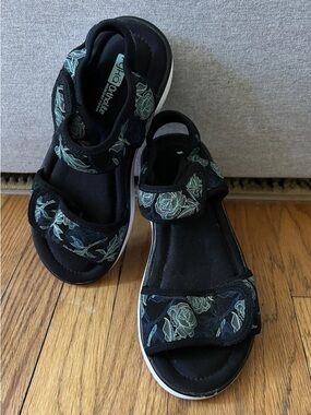 Ryka Nora Black Floral Ortholite Memory Foam Slingback Wedge Sandals Size 7 W